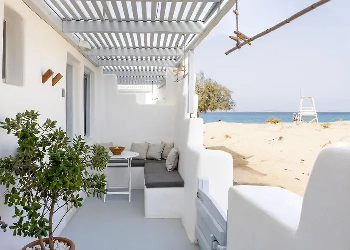 Flisvos * Naxos City